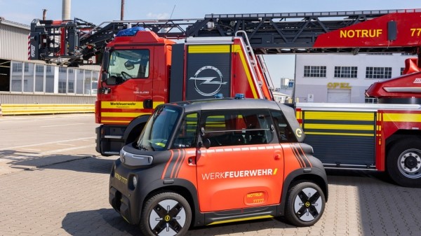 Компания Opel подготовила компактный квадрицикл Rocks-e для пожарной службы