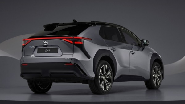 Компания TOYOTA может выпустить спортивную модификацию электрического кроссовера bZ4X Компания TOYOTA может выпустить спортивную модификацию электрического кроссовера bZ4X