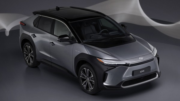 Компания TOYOTA может выпустить спортивную модификацию электрического кроссовера bZ4X Компания TOYOTA может выпустить спортивную модификацию электрического кроссовера bZ4X