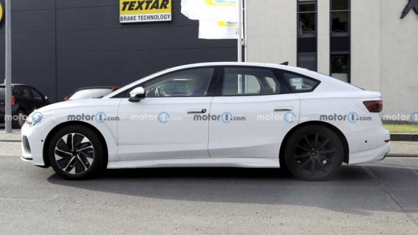 Компания Volkswagen тестирует роскошный электромобиль Aero B 