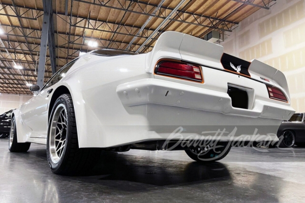 На аукционе продается стильный проект рестомода Pontiac Firebird 1972 года На аукционе продается стильный проект рестомода Pontiac Firebird 1972 года