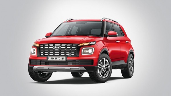 Новый кроссовер HYUNDAI VENUE выходит на рынок Индии по цене от 500 тысяч рублей