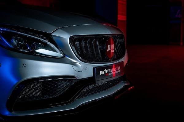 Тюнер Performmaster празднует выпуск 4,0-литрового двигателя AMG V8 с 612-сильным C63 V8 Final Edition Тюнер Performmaster празднует выпуск 4,0-литрового двигателя AMG V8 с 612-сильным C63 V8 Final Edition