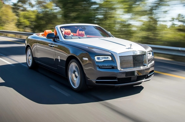 Украденный Rolls-Royce Dawn удалось вернуть благодаря встроенному "аварийному выключателю"