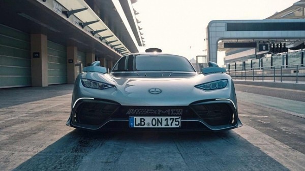 В культовом шоу Top Gear показали так и не выпущенный BMW M3 CSL с мощным V8 В культовом шоу Top Gear показали так и не выпущенный BMW M3 CSL с мощным V8