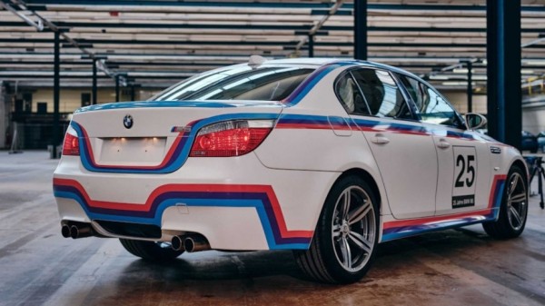 В культовом шоу Top Gear показали так и не выпущенный BMW M3 CSL с мощным V8 В культовом шоу Top Gear показали так и не выпущенный BMW M3 CSL с мощным V8