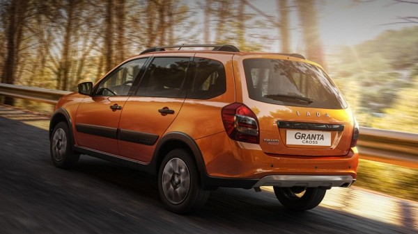 Автогигант АВТОВАЗ возобновил производство модели LADA Granta Cross в июле 2022 года