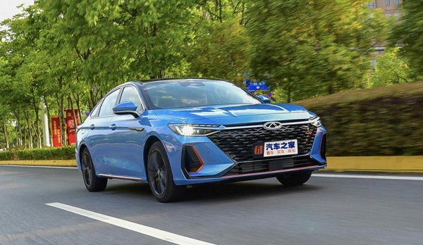 Седан Chery Arrizo 8 дебютировал в двух версиях Седан Chery Arrizo 8 дебютировал в двух версиях