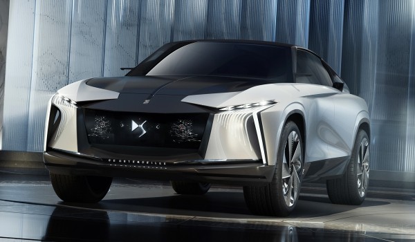 Дайджест дня: внедорожный Huracan, придуманная история DeLorean и другие события индустрии Дайджест дня: внедорожный Huracan, придуманная история DeLorean и другие события индустрии