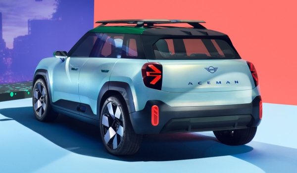 Кроссовер Mini Aceman показал новый дизайн марки