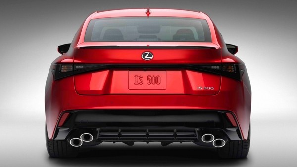 Lexus представил высокопроизводительный седан IS 500 в модификации F Sport Performance