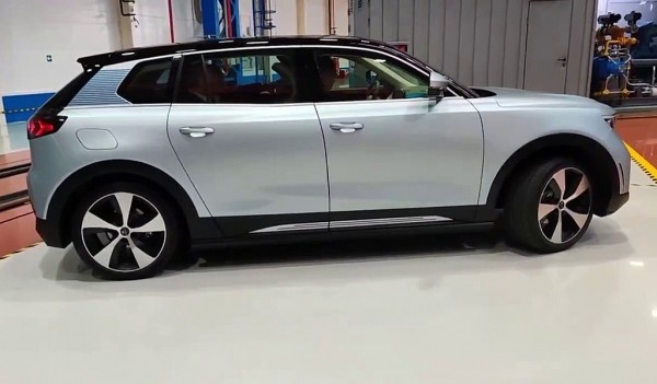 Оборонный концерн Алмаз-Антей показал кроссовер E-Neva Оборонный концерн Алмаз-Антей показал кроссовер E-Neva