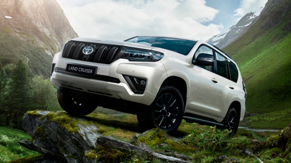 «Черная» спецверсия Toyota Land Cruiser Prado Matte Black Edition оказалась белой