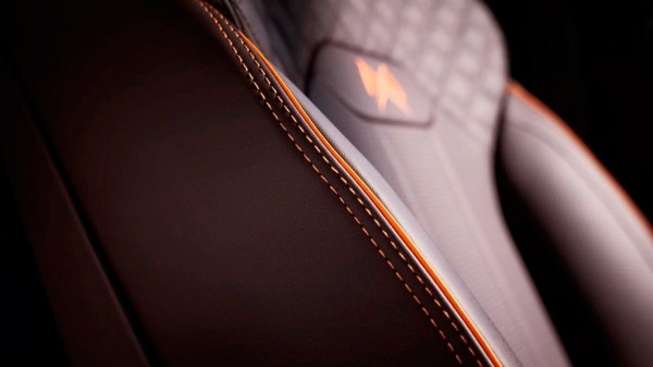 Компания Bentley выпустила эксклюзивную серию из десяти Bentayga Компания Bentley выпустила эксклюзивную серию из десяти Bentayga