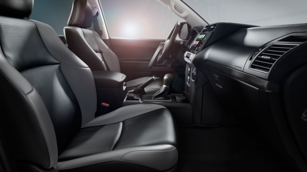 «Черная» спецверсия Toyota Land Cruiser Prado Matte Black Edition оказалась белой