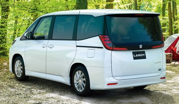 Toyota вместо Ниссана: новый минивэн Suzuki Landy