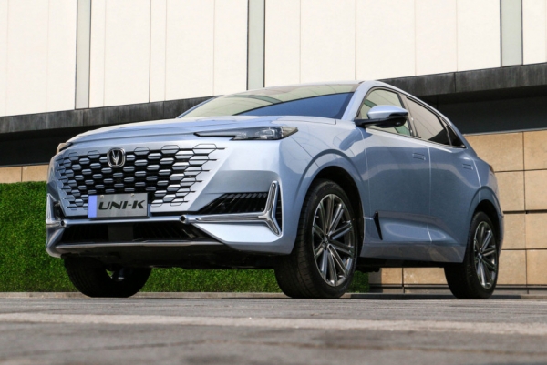 Объявлены российские цены на кроссоверы Changan Uni-K