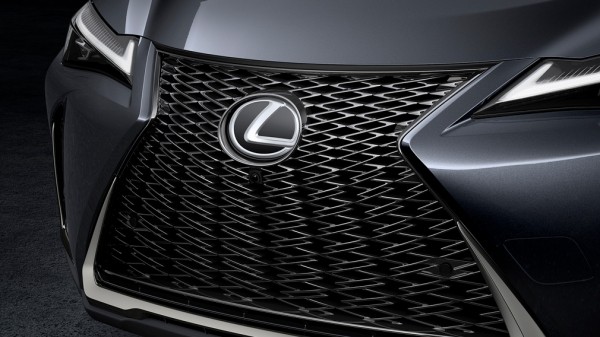 В Японии начались продажи обновленного кроссовера Lexus UX В Японии начались продажи обновленного кроссовера Lexus UX