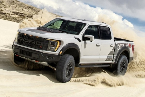 Ford F-150 Raptor снова обрел V8: теперь более 700 сил!