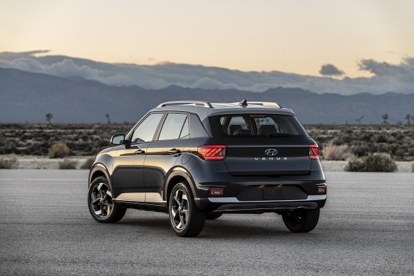 Более 72 000 кроссоверов HYUNDAI Venue отзываются из-за проблем с преднатяжителями ремней безопасности