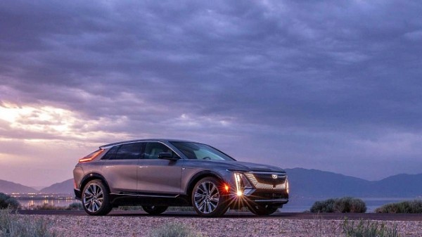 Cadillac опубликовал еще один тизер электрического седана Celestiq