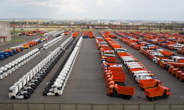 Грузовики из КНР в июле 2022 года впервые стали лидерами российского рынка 