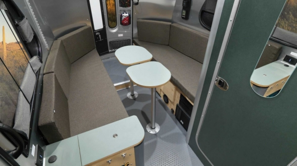 Компания Airstream анонсировала туристический трейлер Basecamp