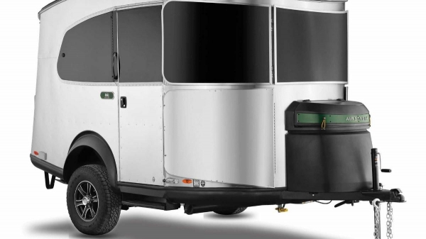 Компания Airstream анонсировала туристический трейлер Basecamp