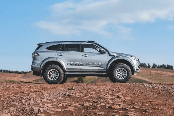 Компания Arctic Trucks превратила Isuzu MU-X 2-го поколения в экстремальный внедорожник Компания Arctic Trucks превратила Isuzu MU-X 2-го поколения в экстремальный внедорожник