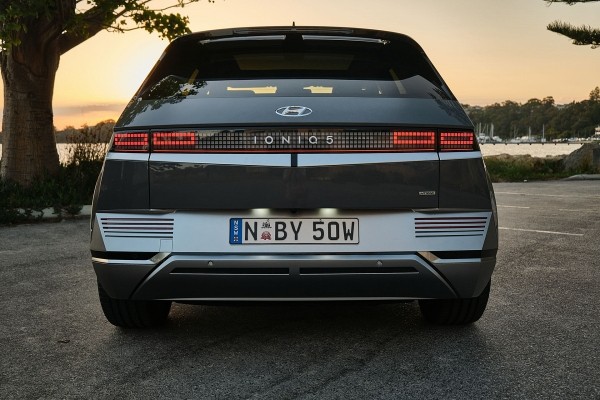 Компания HYUNDAI построит в Южной Корее новый завод по производству электромобилей до 2025 года Компания HYUNDAI построит в Южной Корее новый завод по производству электромобилей до 2025 года