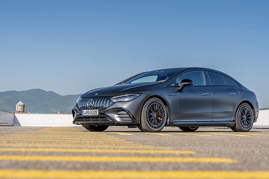 Компания Mercedes-AMG тестирует мощное купе GT 2023 модельного года