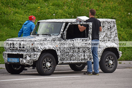 Лучше ли стандартный Suzuki Jimny тюнингованного Hummer H2?