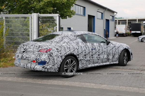 Mercedes CLE Coupe 2023 года замечен как двухдверный автомобиль «два в одном» для замены купе C- и E-Classa Mercedes CLE Coupe 2023 года замечен как двухдверный автомобиль «два в одном» для замены купе C- и E-Classa
