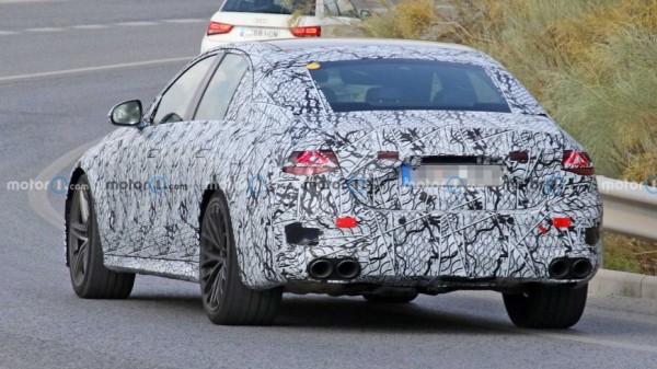 На тестах замечен гибридный седан Mercedes-AMG E 53 PHEV На тестах замечен гибридный седан Mercedes-AMG E 53 PHEV