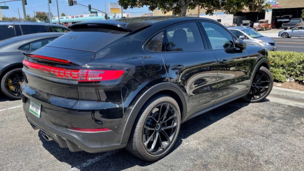 На тестах замечены прототипы Porsche Cayenne 2023 года и Panamera 2024 года На тестах замечены прототипы Porsche Cayenne 2023 года и Panamera 2024 года