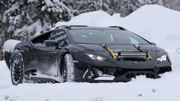 Опубликованы фото Lamborghini Huracan в "внедорожной" версии Sterrato 