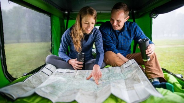 Палатка SylvanSport Loft на крыше превращает автомобиль в кемпер за 30 секунд Палатка SylvanSport Loft на крыше превращает автомобиль в кемпер за 30 секунд