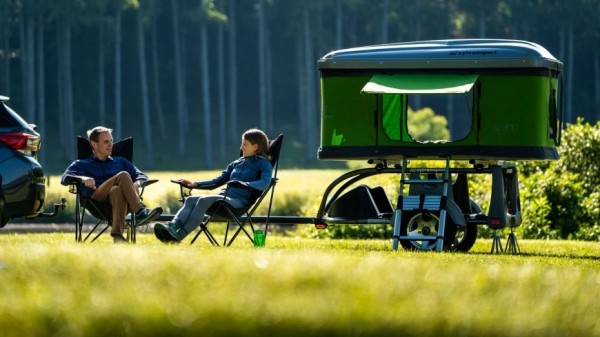 Палатка SylvanSport Loft на крыше превращает автомобиль в кемпер за 30 секунд Палатка SylvanSport Loft на крыше превращает автомобиль в кемпер за 30 секунд