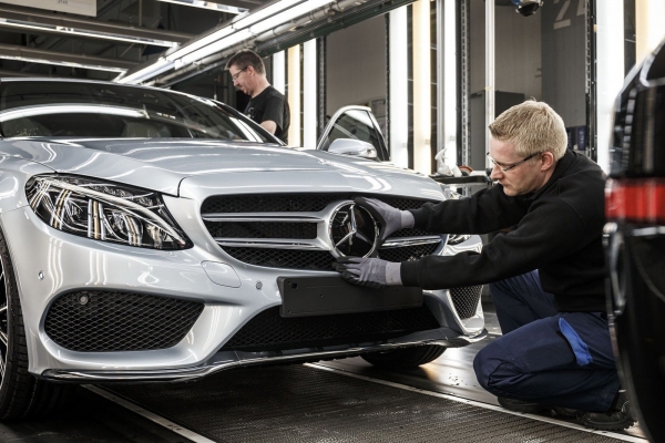 Потери Mercedes-Benz от ухода из РФ в 2022 году превысили 700 млн евро Потери Mercedes-Benz от ухода из РФ в 2022 году превысили 700 млн евро