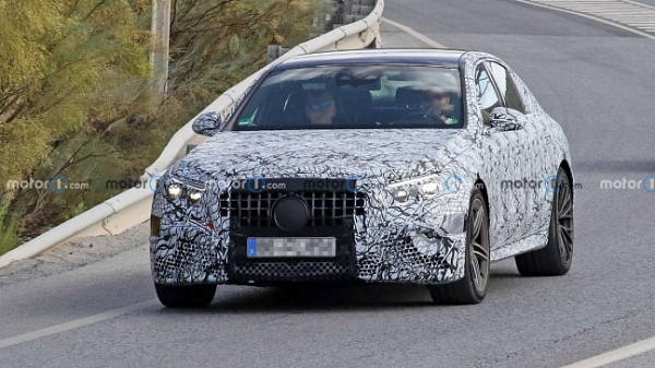 Потери Mercedes-Benz от ухода из РФ в 2022 году превысили 700 млн евро Потери Mercedes-Benz от ухода из РФ в 2022 году превысили 700 млн евро