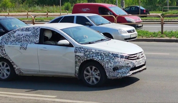 Соколов: автоконцерн АВТОВАЗ планирует возобновить производство LADA Vesta в начале 2023 года