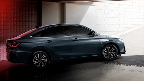 Представлено новое поколение седана Toyota Yaris Ativ