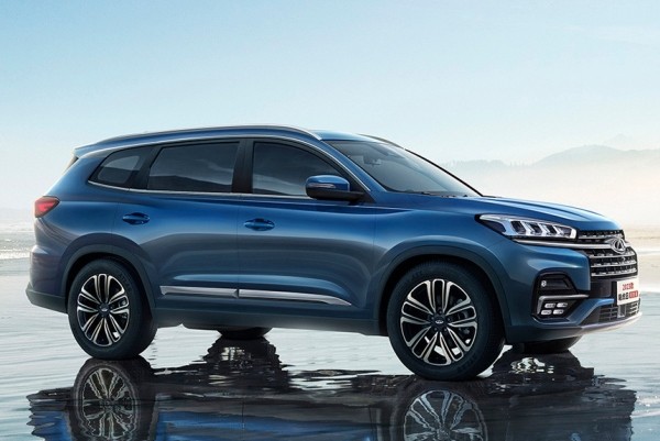 Chery Tiggo 8 еще раз обновлен: теперь другой салон