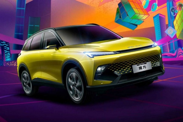 Новый кроссовер Beijing Mofang: первый «китаец» без зеркал