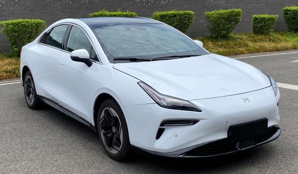 Новый Ford Edge, минивэн FAW и другие утечки из Китая