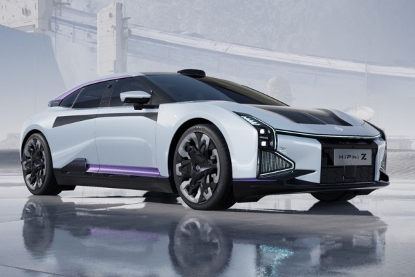 Новый седан HiPhi Z: китайский хай-тек за 90 тысяч долларов
