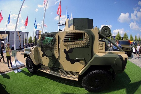 ASTON MARTIN DB5 1964 года Шона Коннери продан на аукционе за 2,4 миллиона долларов ASTON MARTIN DB5 1964 года Шона Коннери продан на аукционе за 2,4 миллиона долларов