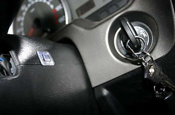 Автоэксперт Баканов перечислил водителям РФ 4 способа открыть автомашину с ключами внутри Автоэксперт Баканов перечислил водителям РФ 4 способа открыть автомашину с ключами внутри