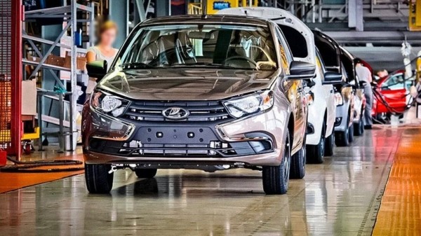Автоконцерн АВТОВАЗ снял с реализации 6 000 легковушек LADA Granta из-за дефекта на производстве
