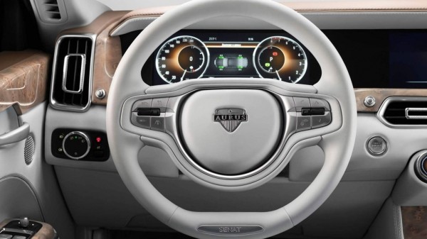 Названа стоимость водородного седана Aurus Senat